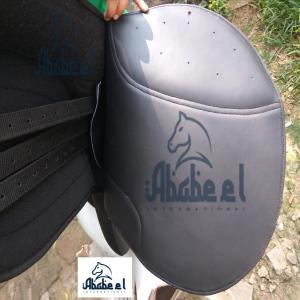 Synthetic saddle